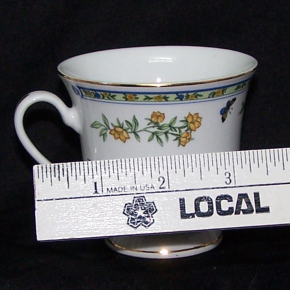 VTG- Truly Tasteful Fine China Tea Cup - Picture 6 of 8
